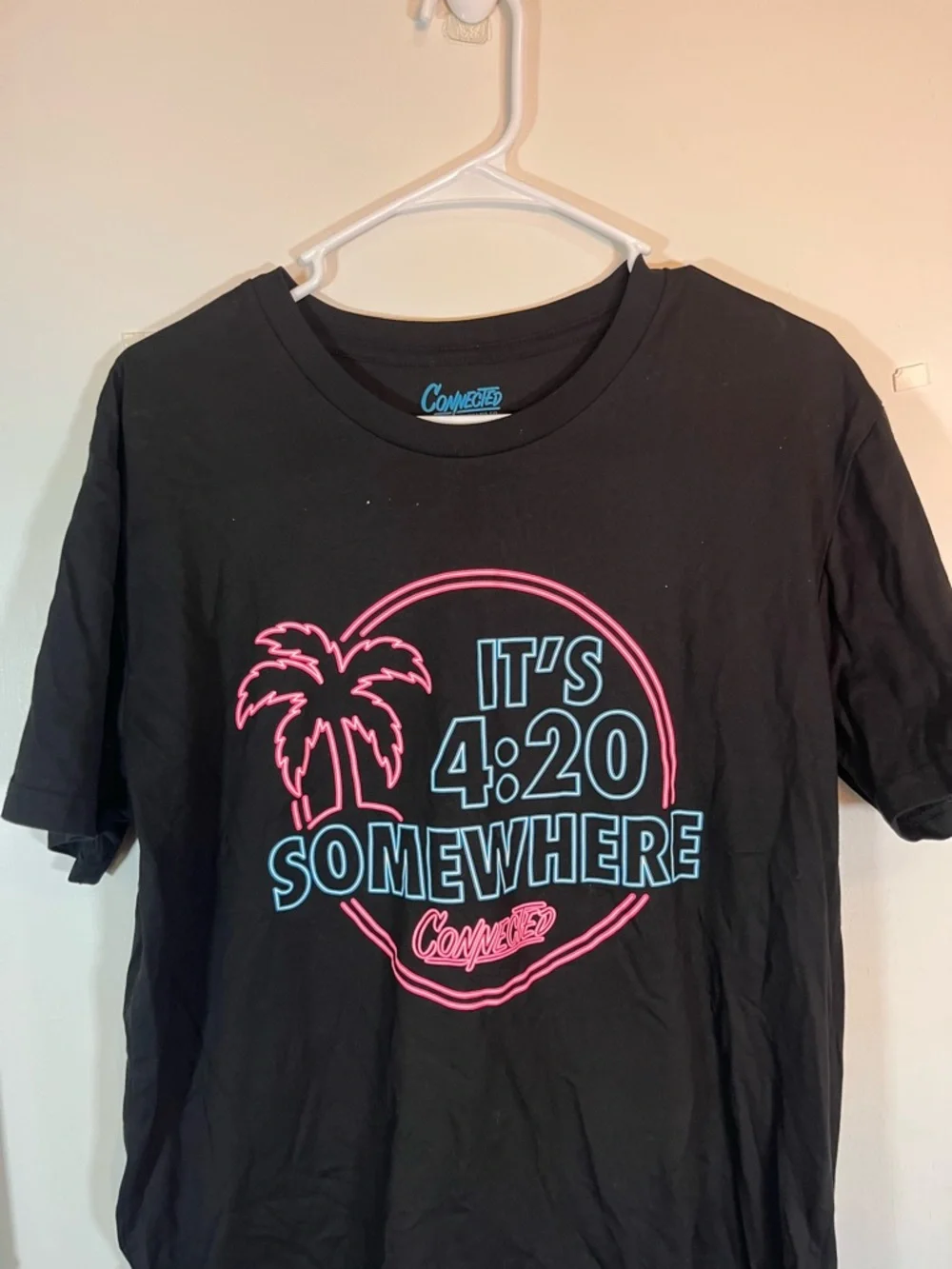 It's 4:20 Somewhere Classic Blacklight Reactive T Shirt Unisex Size L - Picture 2 of 6